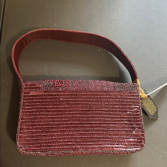 From India to you maroon beaded shoulder bag - Picture 3 of 5